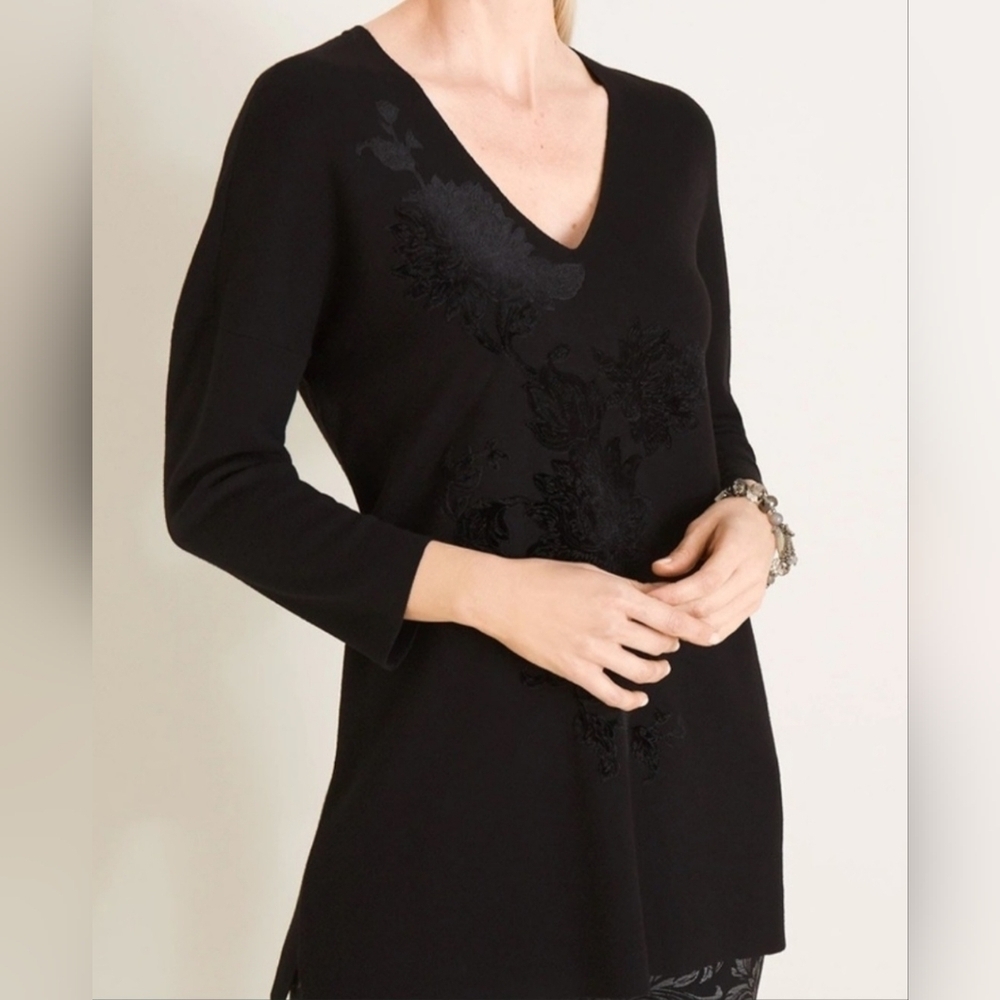 Chico's Size 0 (4/S) Black Knit Top Velvet Applique Down Front 3/4 Sleeve Classy